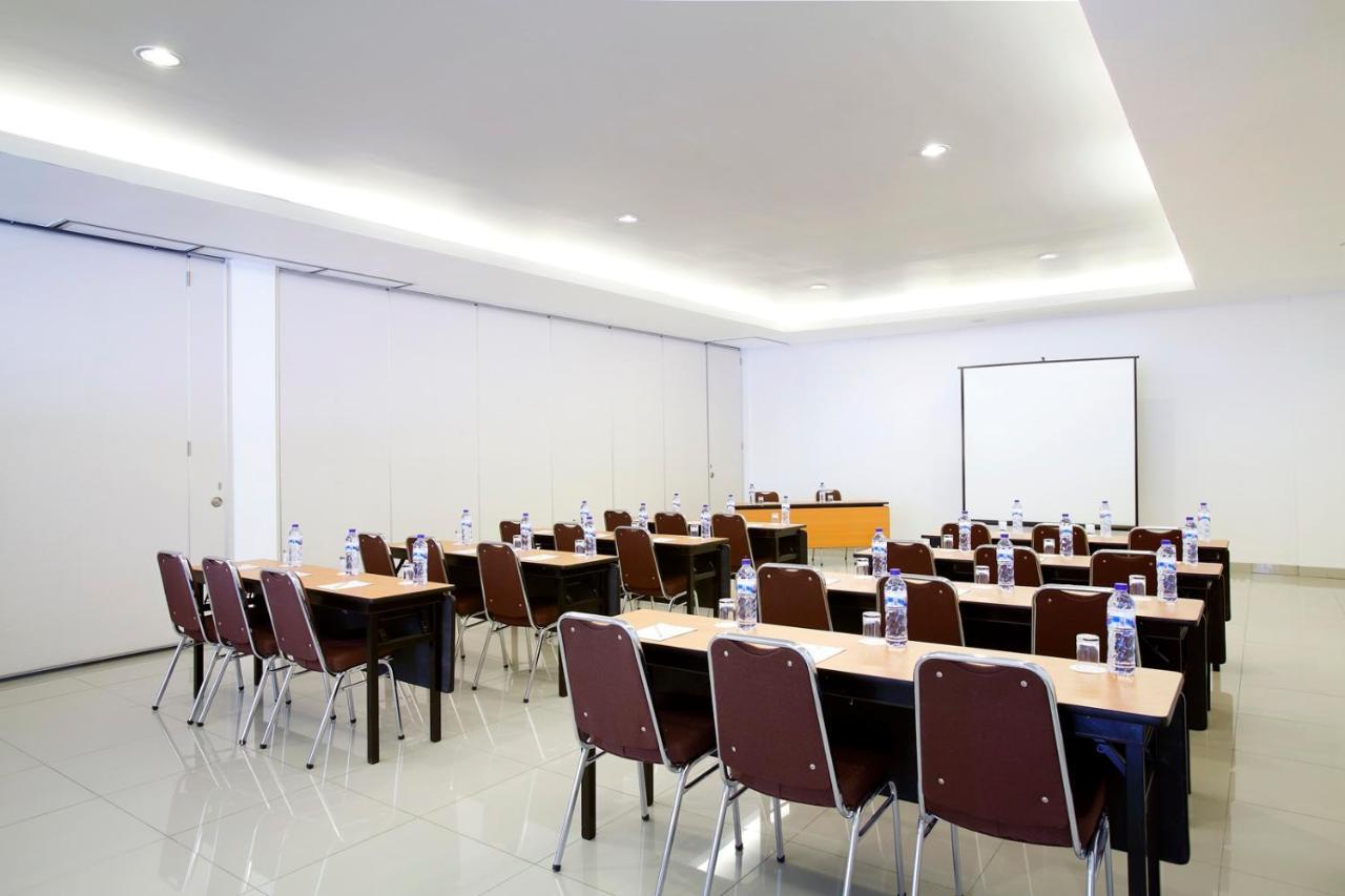 Amaris Hotel La Codefin Kemang Jakarta Exterior foto