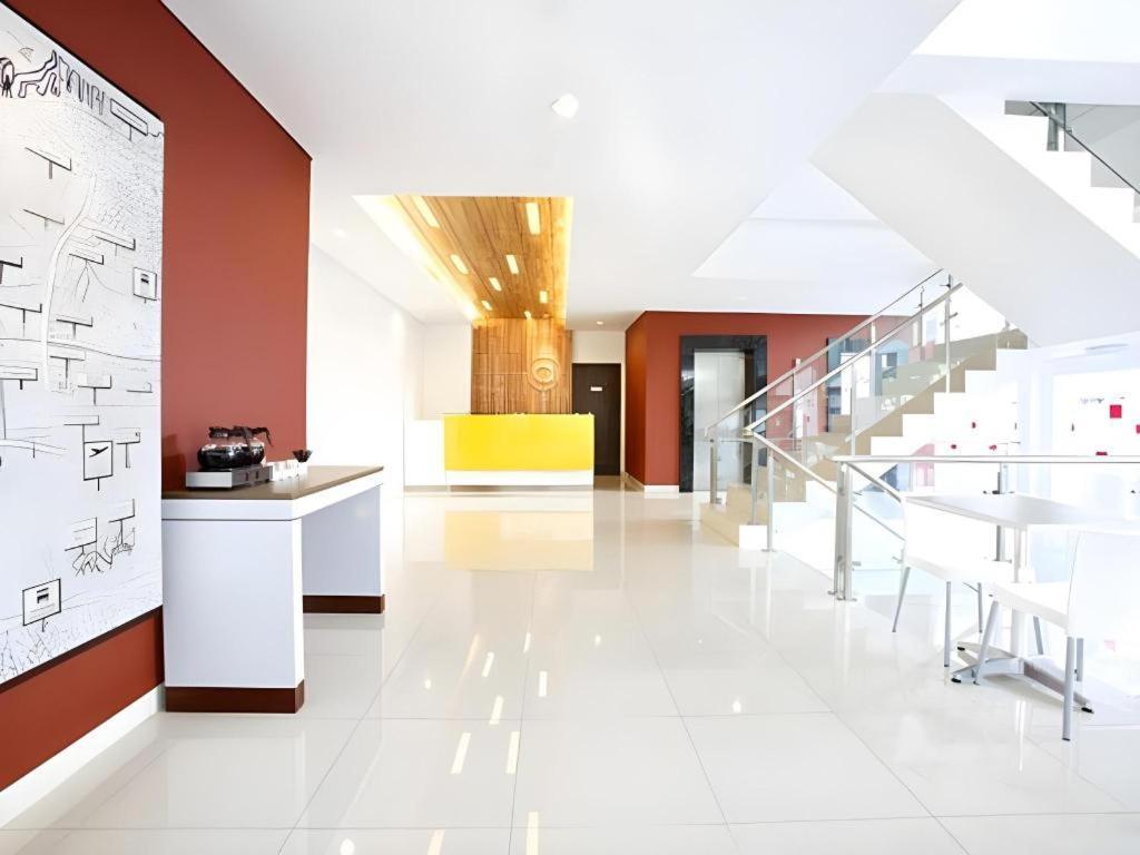 Amaris Hotel La Codefin Kemang Jakarta Exterior foto