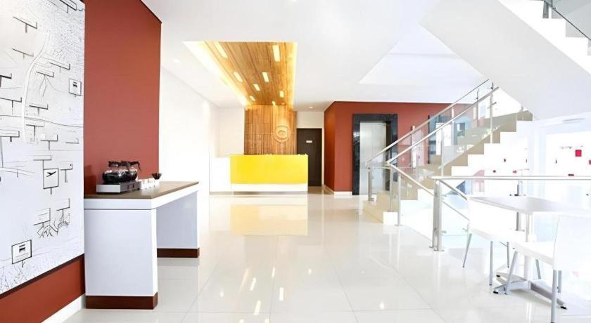 Amaris Hotel La Codefin Kemang Jakarta Exterior foto